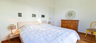 Villa récente de style réthais avec piscine chauffée et jardin paysager - 4