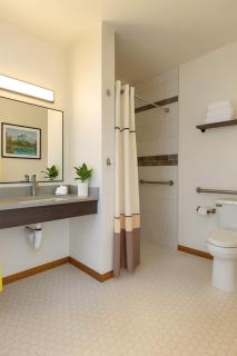 Snowcreek Suite - Cedar - ADA- Hot Tub - Kitchenette - 5