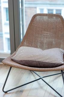 Przytulny Apartament z Parkingiem Blisko Starego Miasta by Noclegi Renters - 1