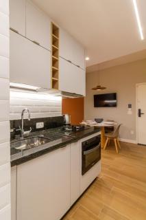 Loft com janela acustica a 5 minutos caminhando ate a praia - NSC304 - 1