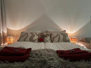 Santa's Holiday Homes - 8