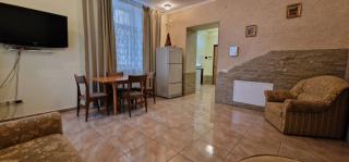 С парковкою Центр - 1