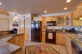 Slopeside Sanctuary - Penthouse Less Than 1 Mi to Lifts! - 1