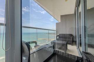 Hermoso Apto 2 Hab Piso 19 en Morros City - 4