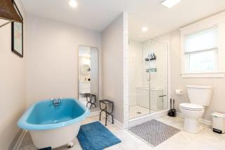 Casa Azul King Beds Close to Broadway HOT Tub - 6