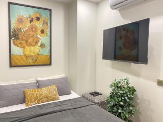 Cozy Studio with Golden Horn Charm - 3