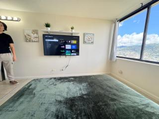 Waikiki Seaside Monarch Paradise Hotel Room Greenery Mountain View - 4