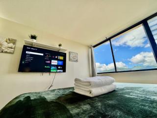 Waikiki Seaside Monarch Paradise Hotel Room Greenery Mountain View - 2