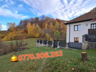 Casuta de sub munte - 0