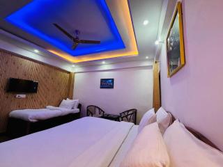 Dwapar Hill Top Near Mall Road - 8