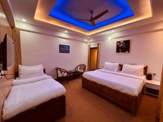 Dwapar Hill Top Near Mall Road - 3