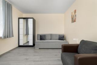 Spacious Apartments in Rzeszów with Parking Spaces and Desks by Noclegi Renters - 9