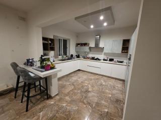 Best In Town - Qormi - 9