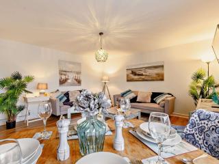 3 Bed in Charlestown 90218 - 8