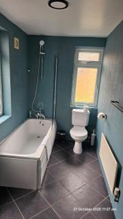 Lovely 5 Bedroom Home w Garden near Northampton - 2