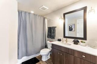 1min Delta - Salt Palace - King Bed - Gym - Parking - 4