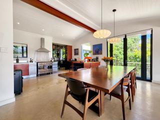 New! Camps Bay Family Retreat - Pool & Sunset Deck - 3