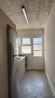 Amplio y luminoso departamento - 8