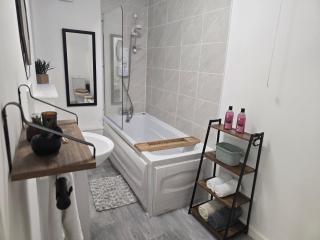 Room 2 Shared House 3 min from Stadium - 3