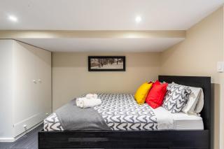 Modern Suite Condo Heart Of St Clair West - Bloor Hotel - 1