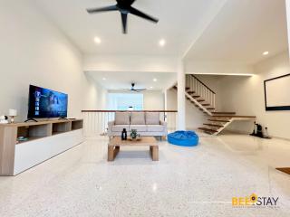 SS2 Landed in Petaling Jaya for 8 Pax - 7