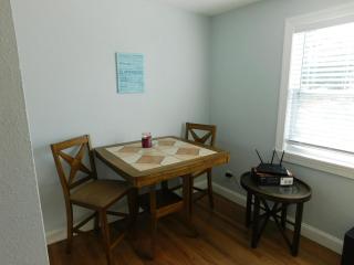 Beautiful high end remodel guest apartment with pool! - 4