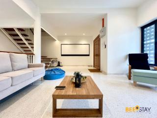 SS2 Landed in Petaling Jaya for 8 Pax - 8