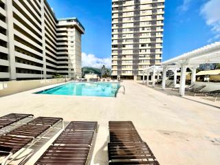 Waikiki Seaside Monarch Paradise Hotel Studio Near Waikiki - Mountain and City View - Full Kitchen - 9