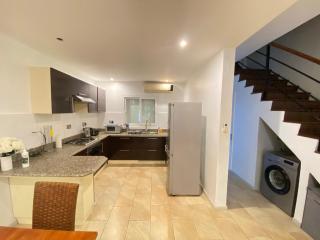 Waterside Complex - Beachfront Villa in Grand Baie - 2