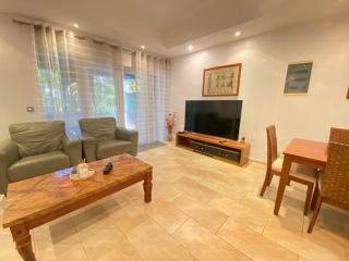 Waterside Complex - Beachfront Villa in Grand Baie - 4