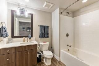 1min Delta - Salt Palace - King Bed - Gym - Parking - 6