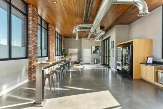 1min Delta - Salt Palace - King Bed - Gym - Parking - 2