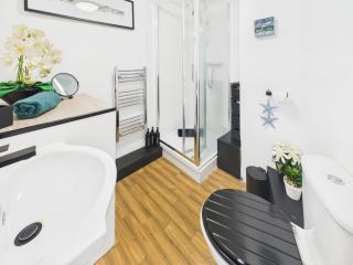 Spacious light and airy apartment with Cinema room - 1