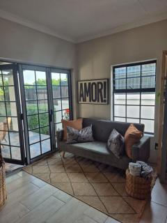 Hibiscus at Bougainvillea House - 7