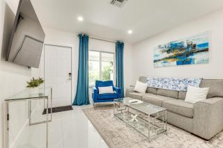 1 Mi to Las Olas Eats! Modern Apt with Shared Patio - 0