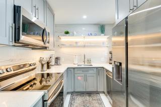 1 Mi to Las Olas Eats! Modern Apt with Shared Patio - 3