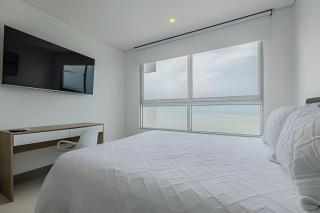 ¡Espectacular Apto Con Vista al Mar Piso 28! - 9