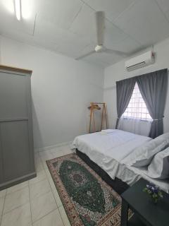 Wareesha Homestay, Corner Lot With Netflix - 9