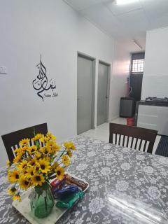 Wareesha Homestay, Corner Lot With Netflix - 6