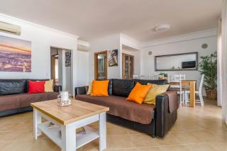 Bright 3-BR in Guia with Shared Pool by Lisbeyond - 9