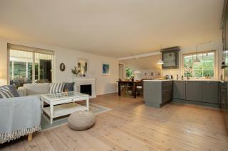 Sommerhus Omgivet Af Dyreliv Ved Marielyst Strand - 0