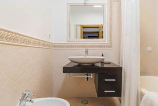 Bright 3-BR in Guia with Shared Pool by Lisbeyond - 3