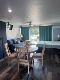 Unit 231 Beautiful Cedar key - 2