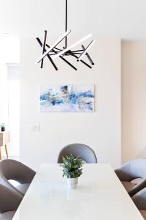 Spacious 3-Bedroom SkyLoft with Beautiful City Views and Parking - 2