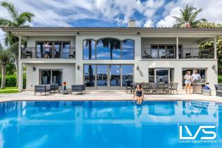 VillaKey- LUXE Waterfront Villa 5Min to Beach - 9