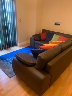 Seaside Serenity Apartment in Southend - 1