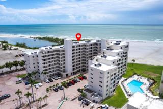Beachside Bliss with Stunning Gulf Views & Resort Amenities - Landers Sunset Lagoon - Roelens - Fort Myers Beach - 8