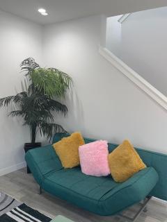 Exquisite and modern 2000sqft Home - 9