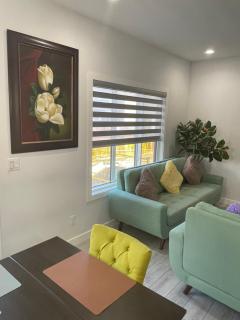 Exquisite and modern 2000sqft Home - 7