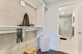 Rooftop Pool - Hot tub - Gym - King Bed - Parking - 7